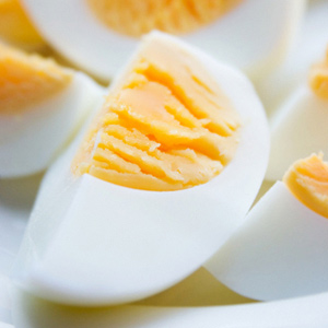 Как подчеркнул руководитель исследования профессор Брюс Гриффин, яйца являются важной составляющей здоровой диеты, так как содержат высокий уровень различных питательных веществ.